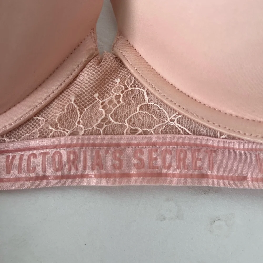 Victoria's Secret Blush Lace Bra